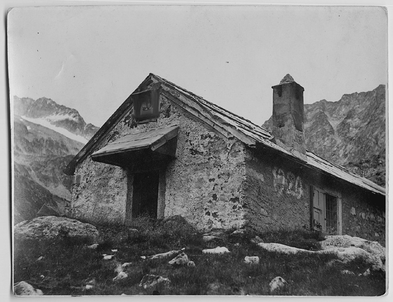 Rifugio Baitone oggi Rifugio Tonolini